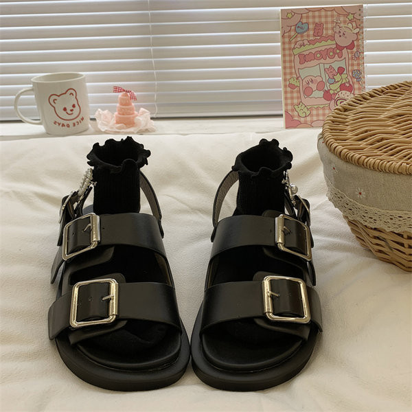 Naiste metallist pandlaga kunstnahast sandaalid uus mudel