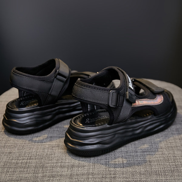 Ženske sportske sandale s grubim potplatom