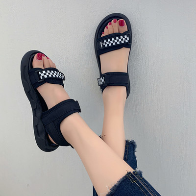 Ležerne sandale s čičkom i ravnim potplatom