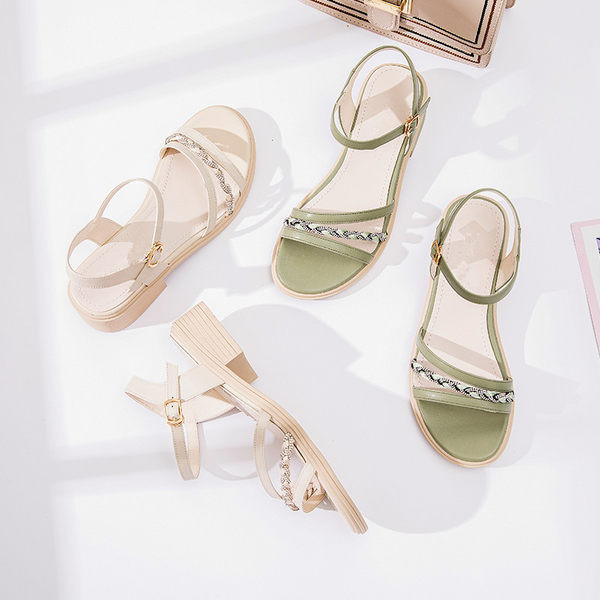 Naiste vabaaja sandaalid kandilisest nahast kandilise kontsaga