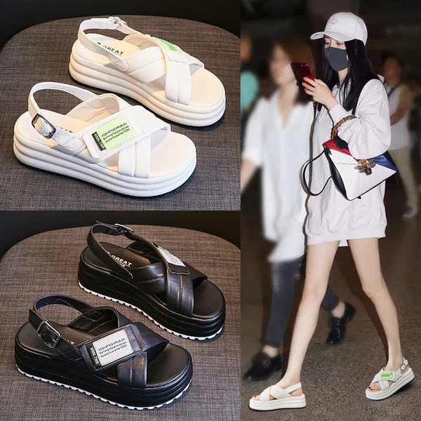 Kožne ženske sandale sa grbom i visokim potplatom 4 cm