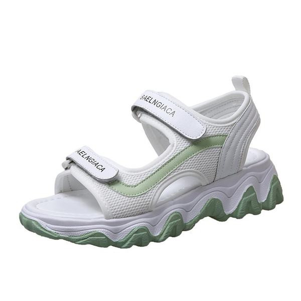 Ležerne sandale s čičkom i grubim potplatom