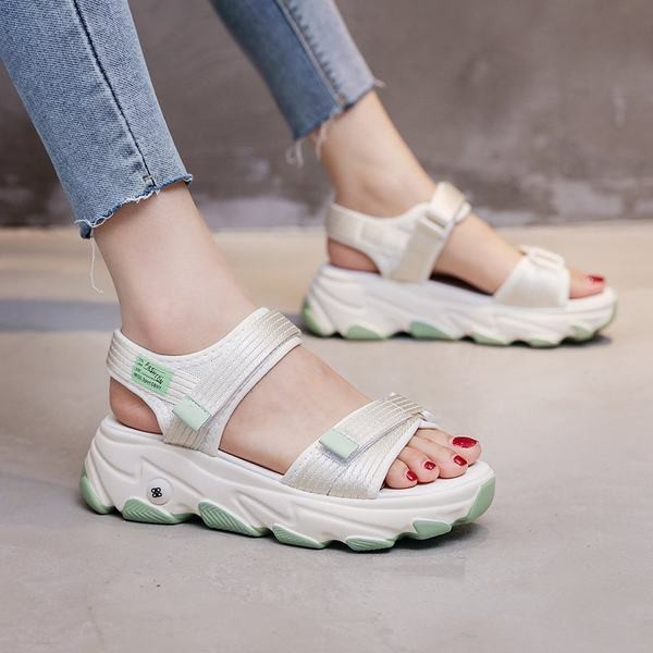 Ženske sandale s grubim potplatom i tekstilnim remenom