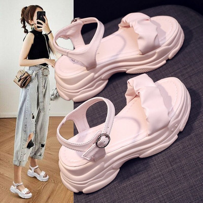 Metallist pandlaga kunstnahast sandaalide uus mudel