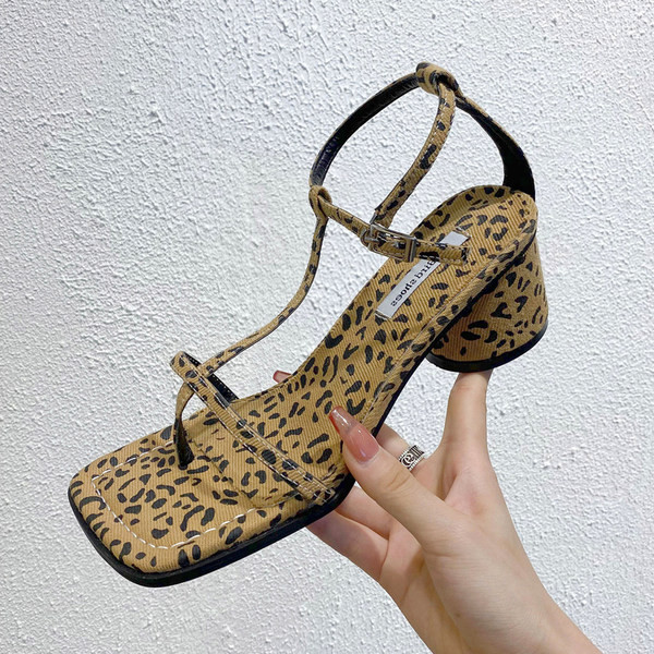 Naiste moodsad kandilised sandaalid kõrge kontsaga 5 cm