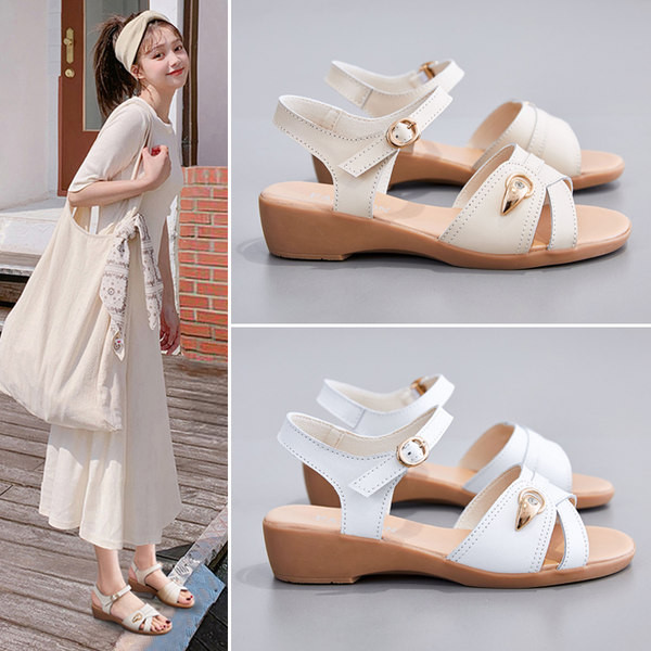 Ležerne sandale s metalnim ukrasima