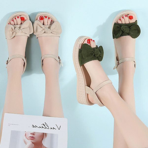 Ženske sandale od eko brušene kože sa visokom platformom 5 cm i trakom