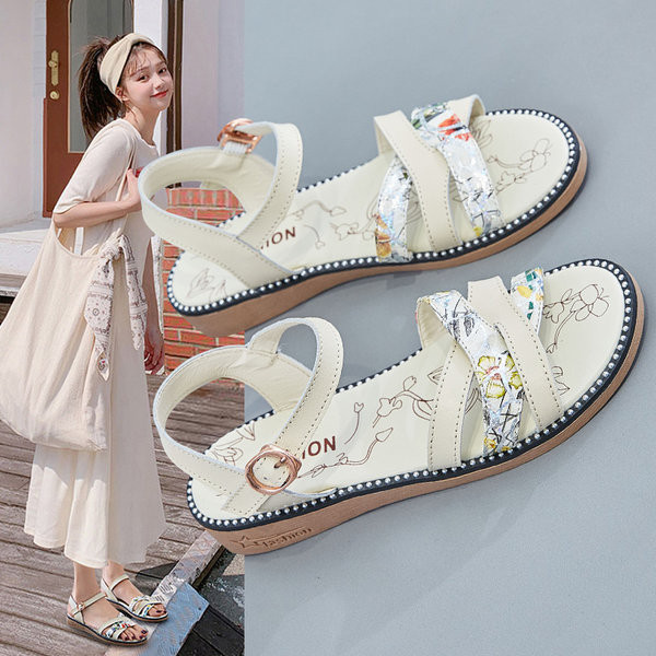 Moderne ženske sandale sa kopčom