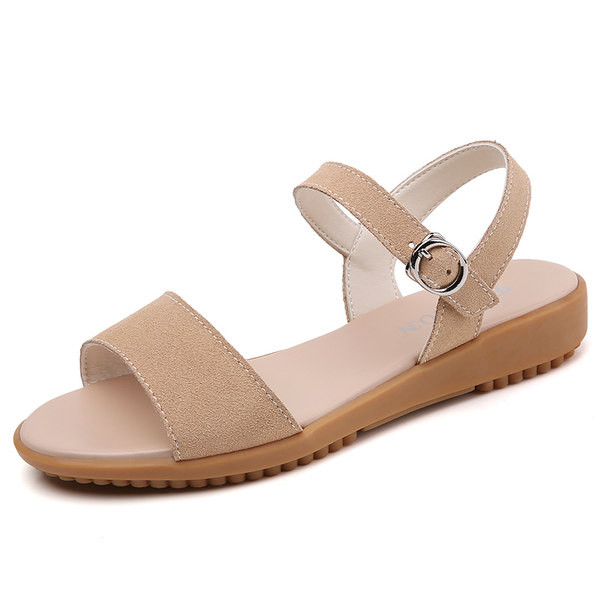 Ženske moderne sandale s kopčom i ravnim potplatom
