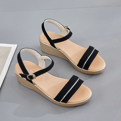 Naiste platvormiga sandaalid ja seemisnahast rihmad - mitu mudelit