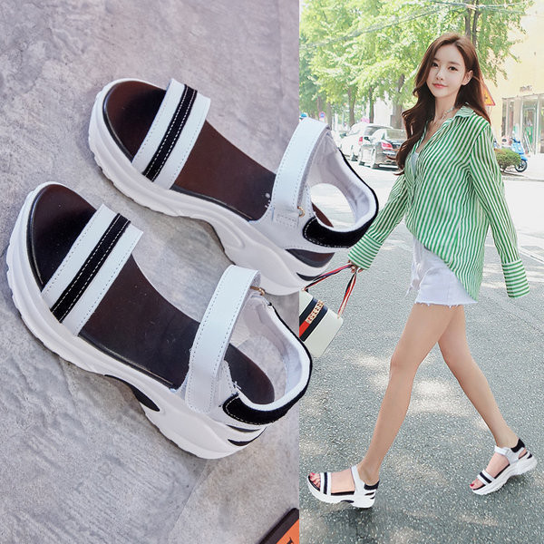 Ženske sandale s platformom i grubim potplatom