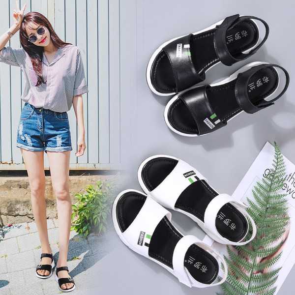 Uus mudel naiste sandaalide tavaline mudel nahast rihmadega