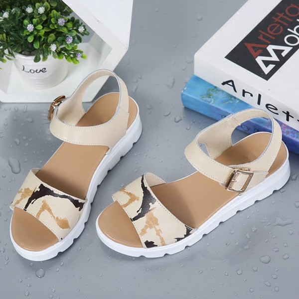 Γυναικεία σανδάλια από οικολογικό δέρμα - λευκό και μπεζ χρώμα 