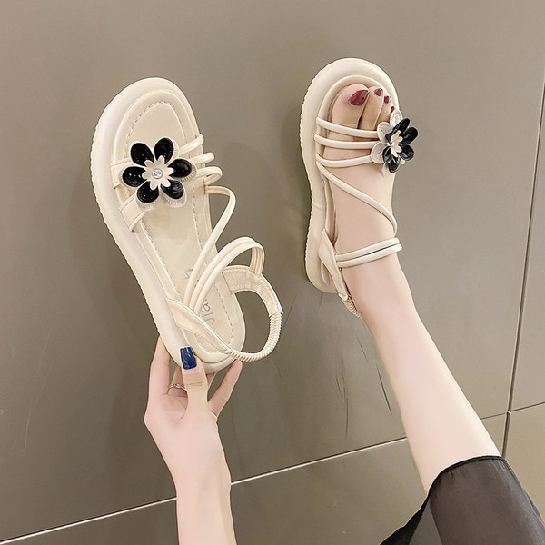 Moderne sandale sa 3D cvjetovima u dvije boje