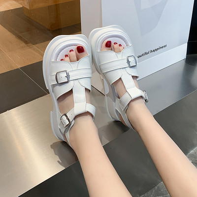 Moodsad naiste sandaalid pannalde ja 5 cm platvormiga