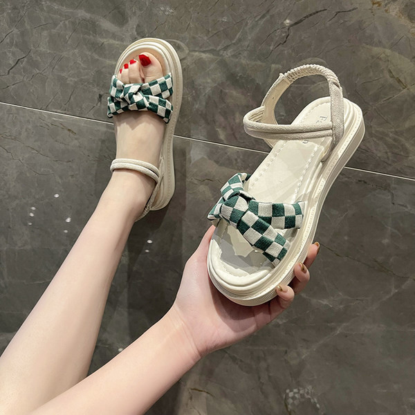 Ženske sandale s tekstilnim kariranim remenom