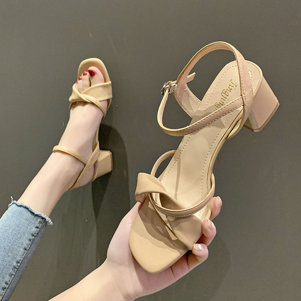 Eko-nahast naiste sandaalid paksu kandilise kontsaga 4,5 cm