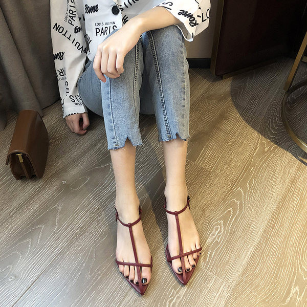 Naiste terava otsaga kunstnahast sandaalid metallpandlaga