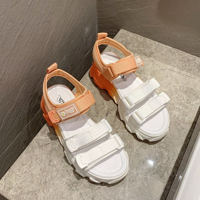 Naiste takjapaelaga spordisandaalid - kolme värvi