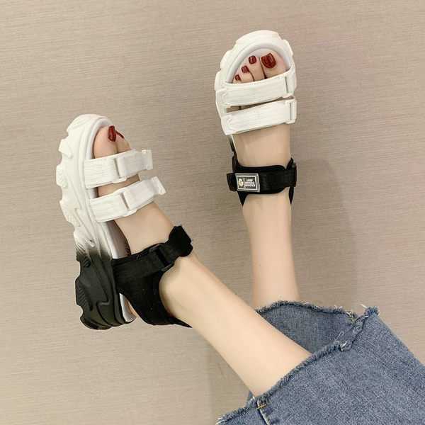 Naiste takjapaelaga spordisandaalid - kolme värvi