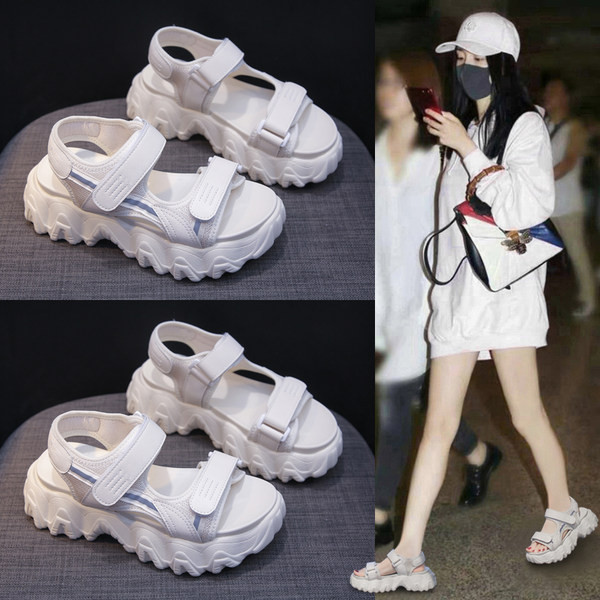 Kareda tallaga vabaaja sandaalid