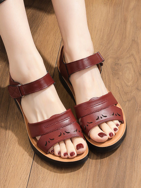 Naiste kunstnahast sandaalid takjakinnitusega