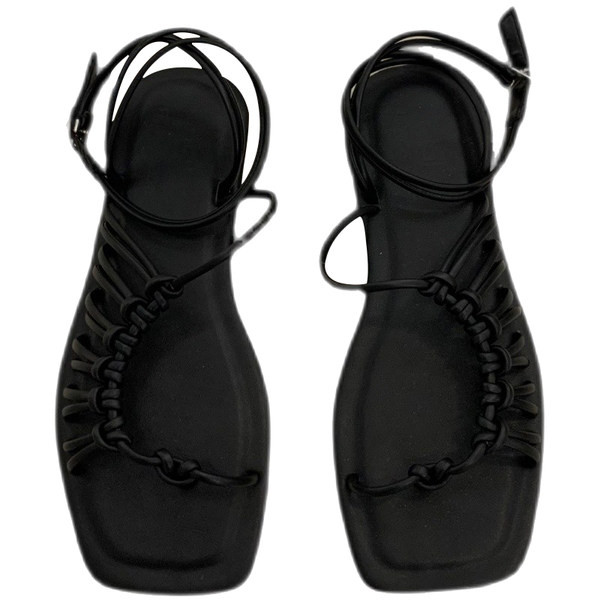 Eko-nahast metallist kinnitusega naiste sandaalid