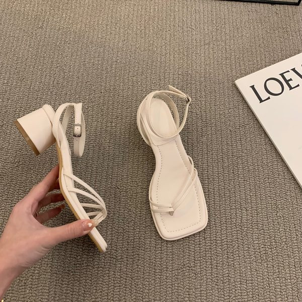 Naiste sandaalid paksu kontsaga 4 cm