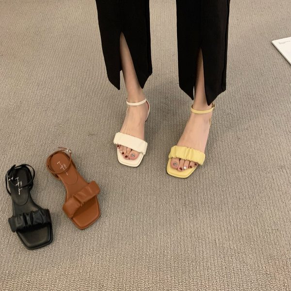 Lameda talla ja vöörihmaga vabaaja sandaalid