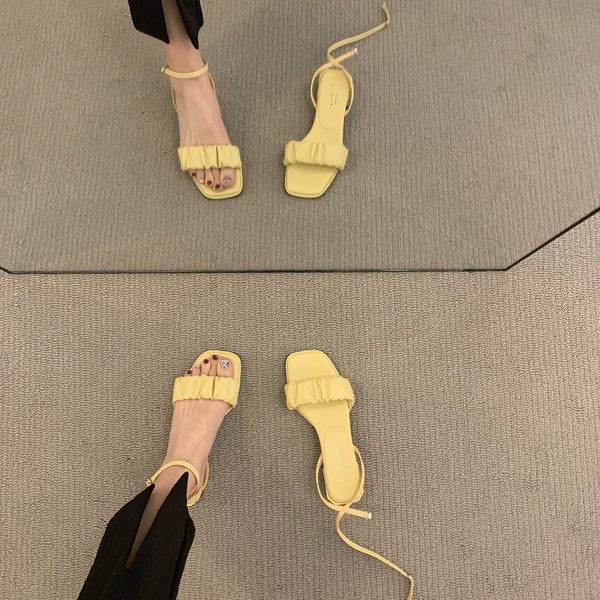 Lameda talla ja vöörihmaga vabaaja sandaalid