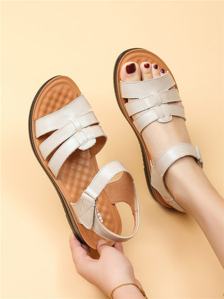 Naiste vabaaja sandaalid takjapaela ja lameda tallaga