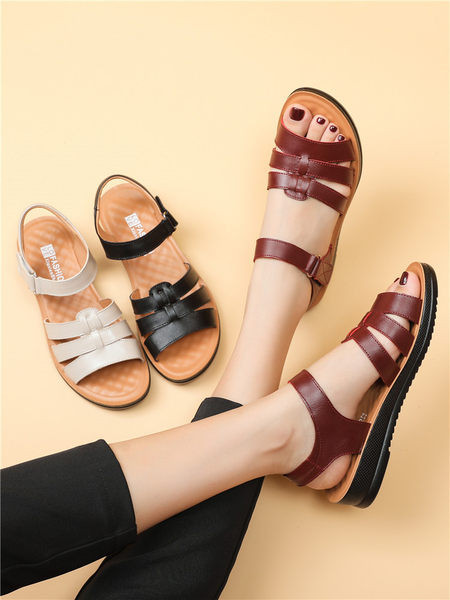 Naiste vabaaja sandaalid takjapaela ja lameda tallaga