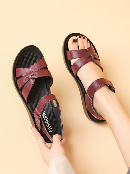 Γυναικεία πέδιλα κλασικό  μοντέλο με χιαστί λουράκια από οικολογικό δέρμα