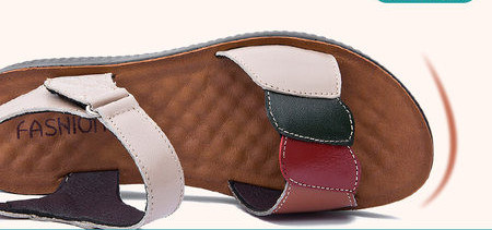 Γυναικεία σανδάλια με κούμπωμα velcro