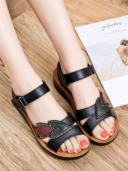 Lameda talla ja dekoratiivkividega vabaaja sandaalid