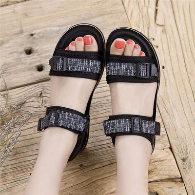 Naiste spordisandaalid takjapaelaga