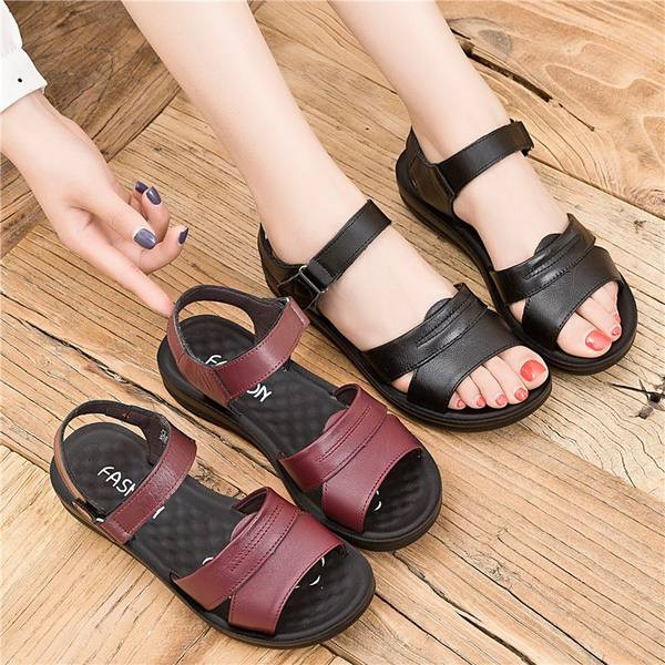 Γυναικεία πέδιλα από έκο δέρμα με βελκρό