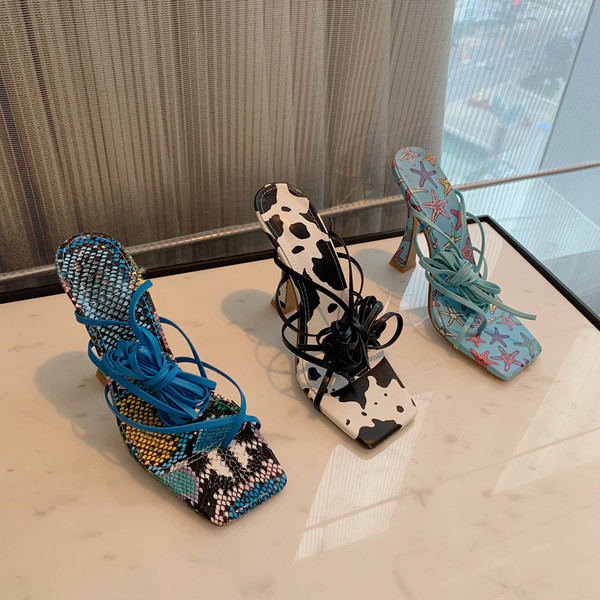 Γυναικεία πέδιλα με ψηλό τακούνι 10 cm και κορδόνια