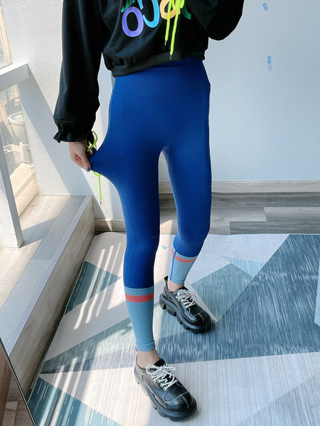 Naiste spordiretuusid jooga jaoks