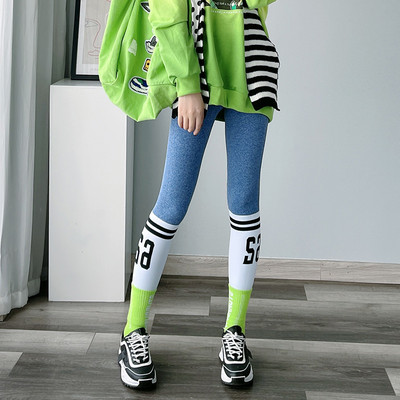 Sportski klin s natpisima