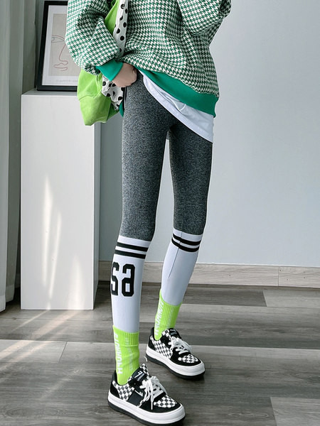 Sportski klin s natpisima