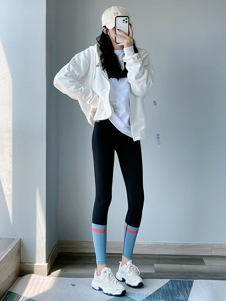 Naiste spordikiil fitnessiks - mitu mudelit