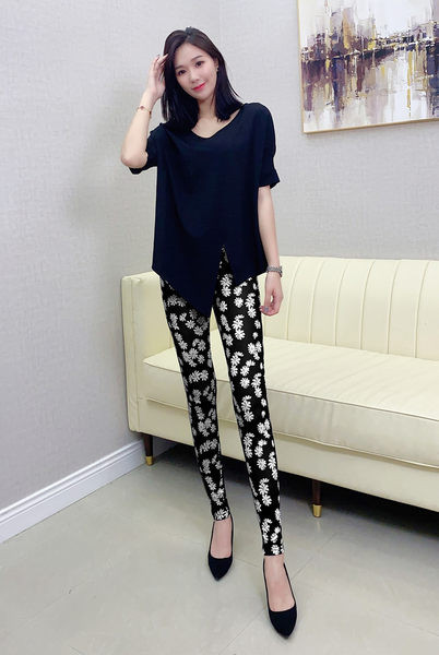 Naiste kõrge vöökoha ja aplikatsioonidega retuusid