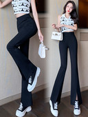 Naiste stiilsed kõrge vöökoha ja lõhikutega retuusid säärtel