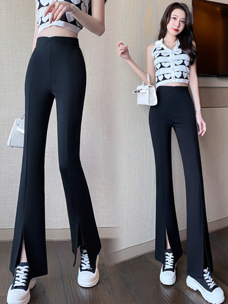 Naiste stiilsed kõrge vöökoha ja lõhikutega retuusid säärtel