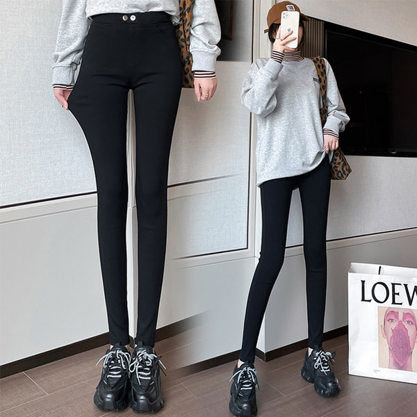 Naiste nööpidega retuusid - musta värvi