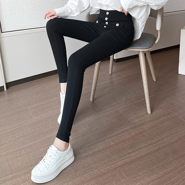 Igapäevased nööpidega naiste retuusid - musta värvi