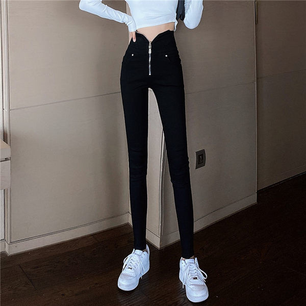 Naiste liibuv lukuga kiil