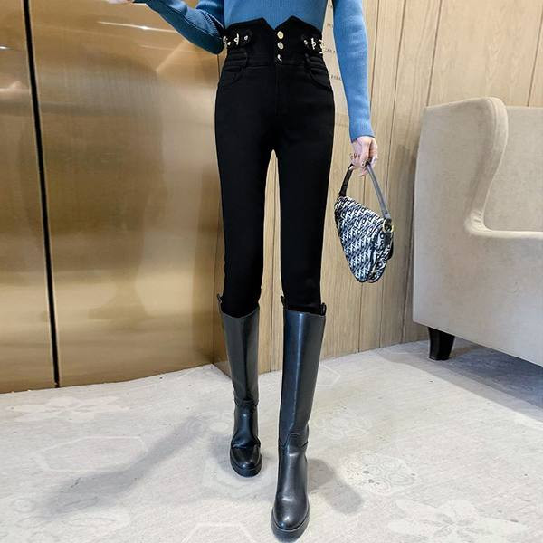 Moodsad kõrge vöökohaga naiste retuusid – musta värvi