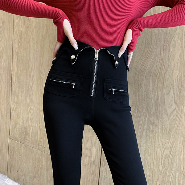 Igapäevane kiil tõmbluku ja nööpidega